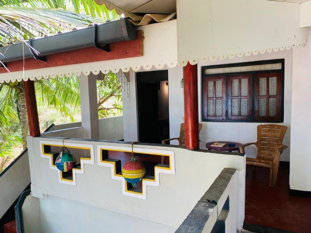 Chandi Gaya Beach Guesthouse 탕갈레 외부 사진