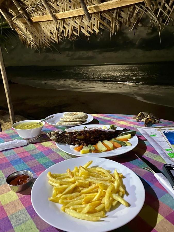 Chandi Gaya Beach Guesthouse 탕갈레 외부 사진